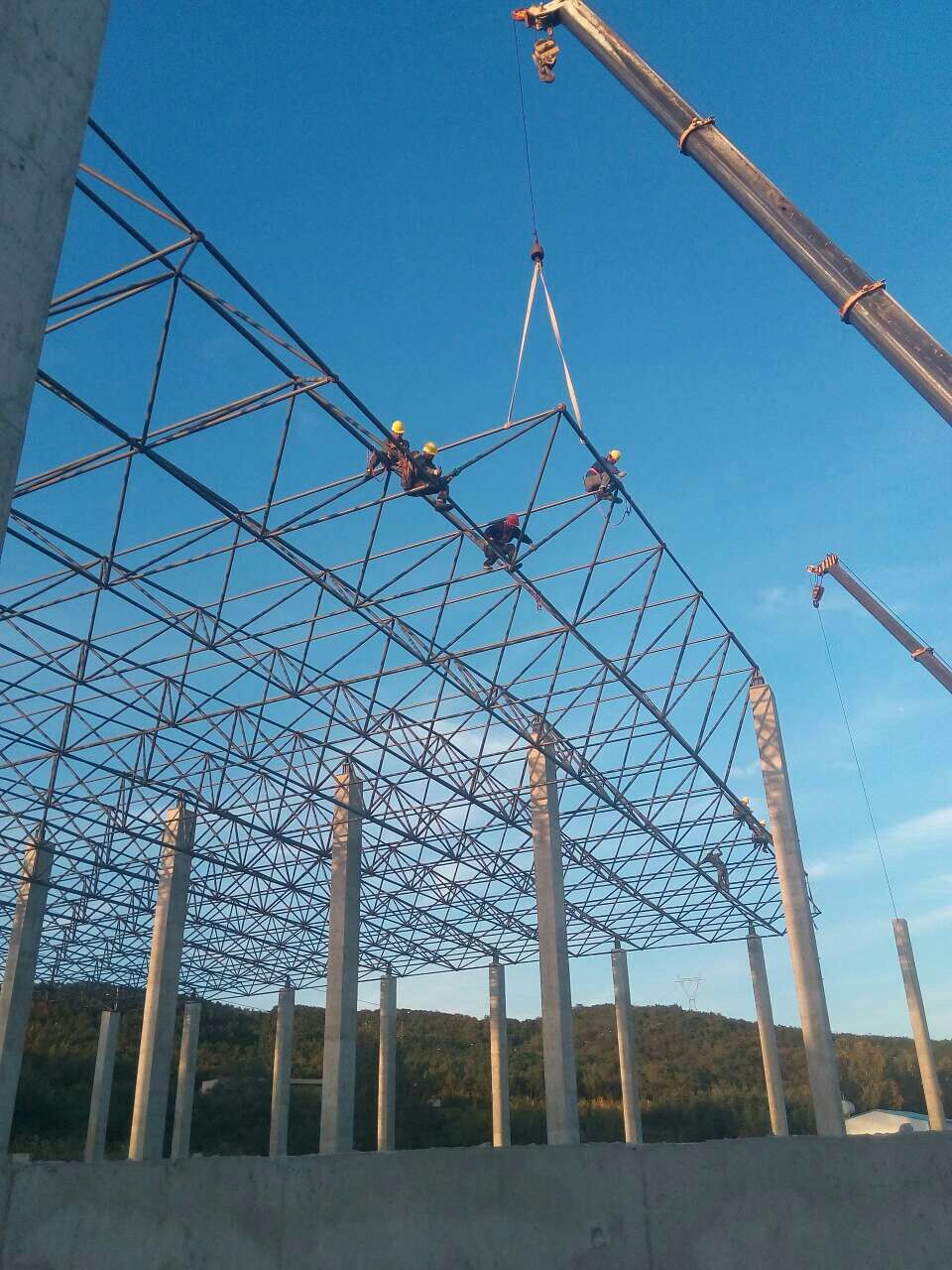 洛阳汪清物流园网架